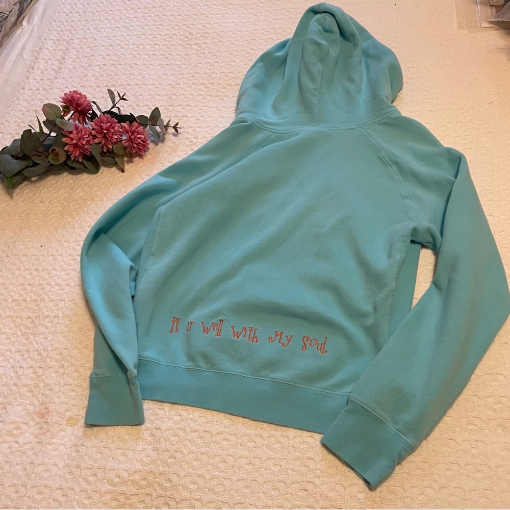 Lady Comfort Colors Light Teal Hoodie~ Size Large ~ Casual and Comfy - Picture 8 of 9